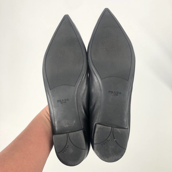Prada Bow Logo Pointed Toe Flat in Black Leather Shoes Size 7 - Picture 7 of 7
